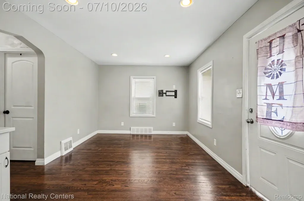 551 E Maplehurst Street Ferndale City MI 48220