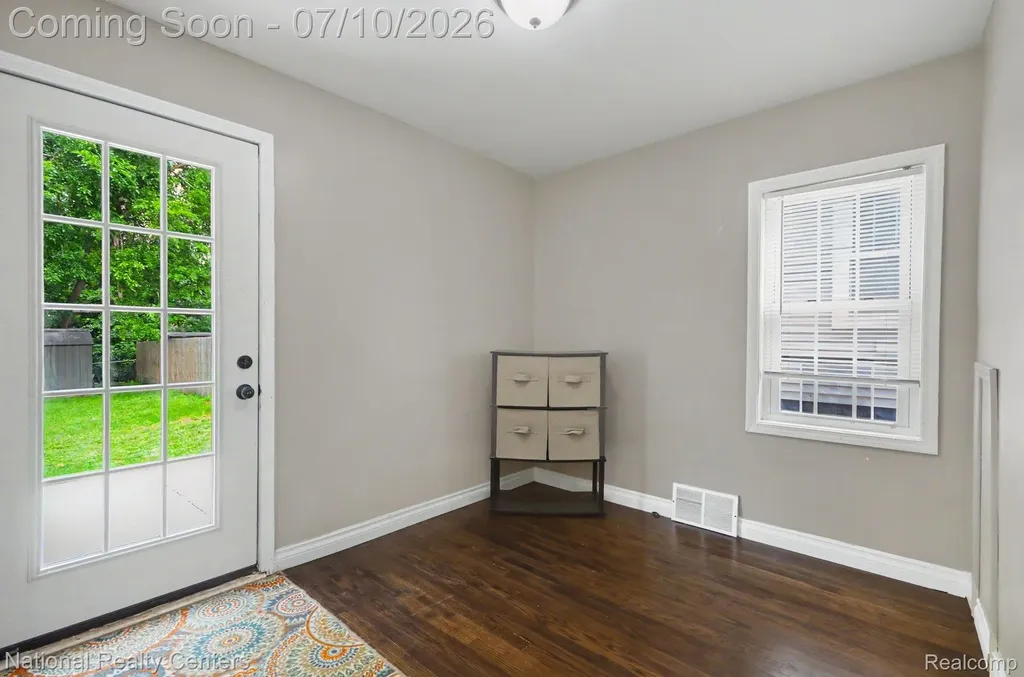 551 E Maplehurst Street Ferndale City MI 48220