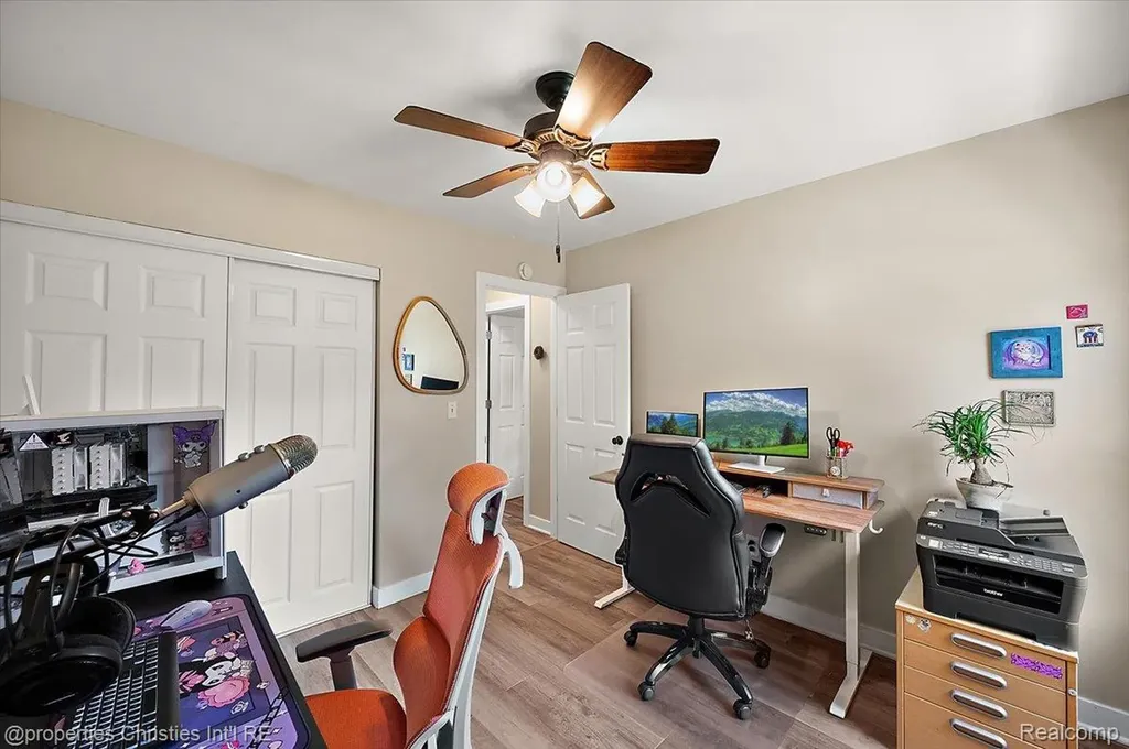 1663 Wingate Boulevard York Charter Township MI 48198