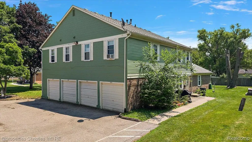 1663 Wingate Boulevard York Charter Township MI 48198
