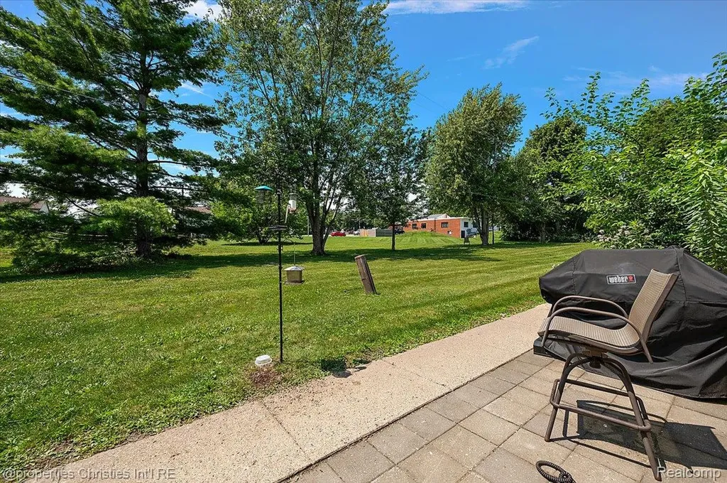 1663 Wingate Boulevard York Charter Township MI 48198