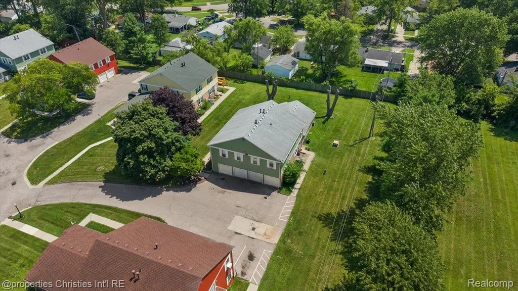 1663 Wingate Boulevard York Charter Township MI 48198