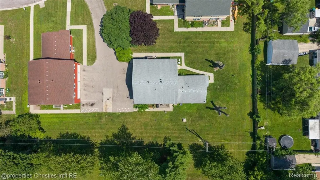 1663 Wingate Boulevard York Charter Township MI 48198
