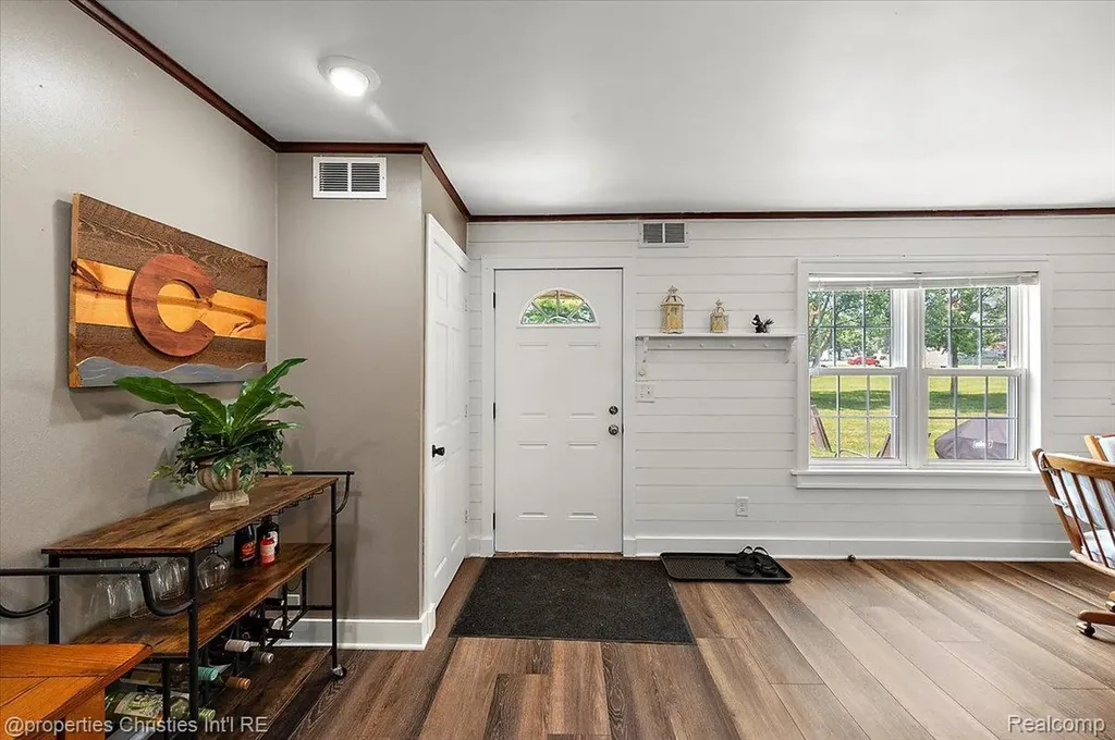 1663 Wingate Boulevard York Charter Township MI 48198