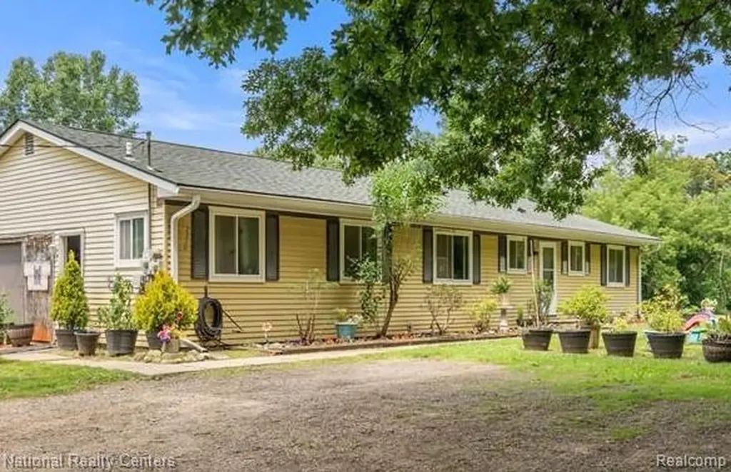 2650 N Lake George Road Attica Township MI 48455