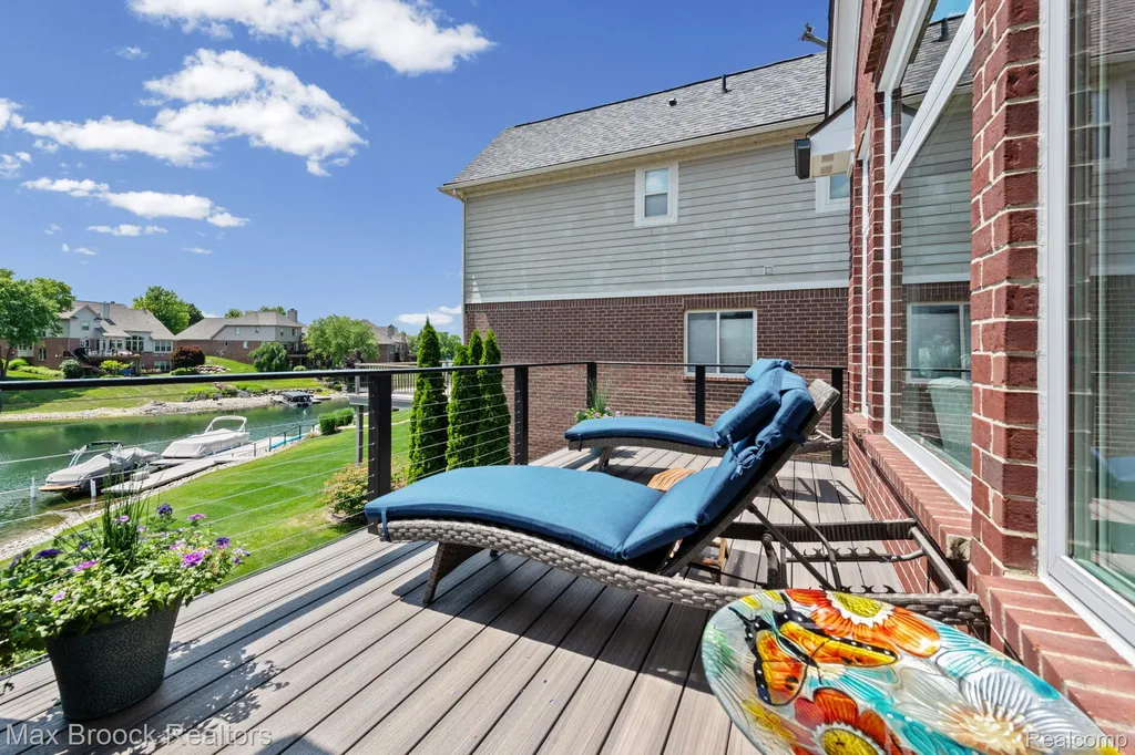 10812 Waterfall Court Green Oak Township MI 48178
