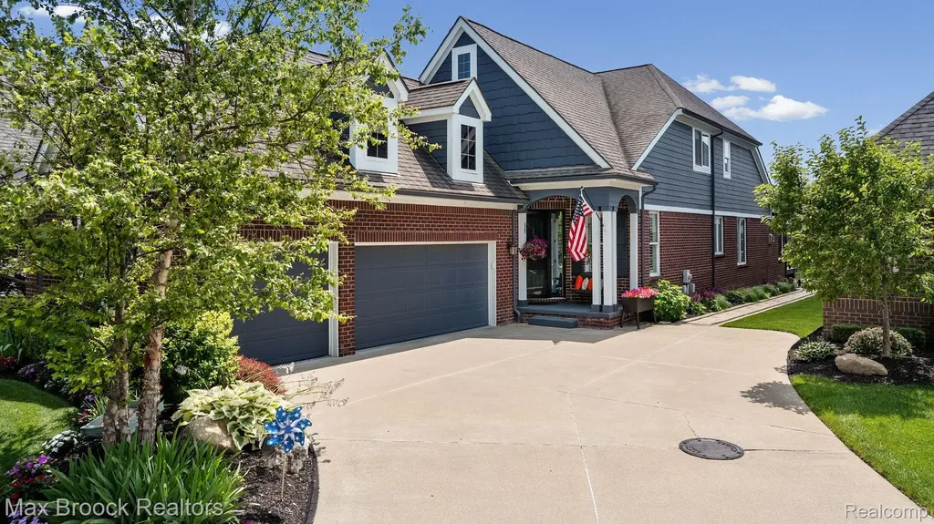 10812 Waterfall Court Green Oak Township MI 48178