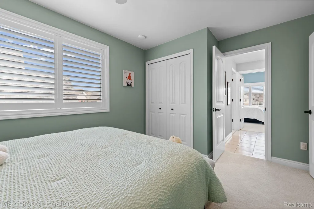 10812 Waterfall Court Green Oak Township MI 48178