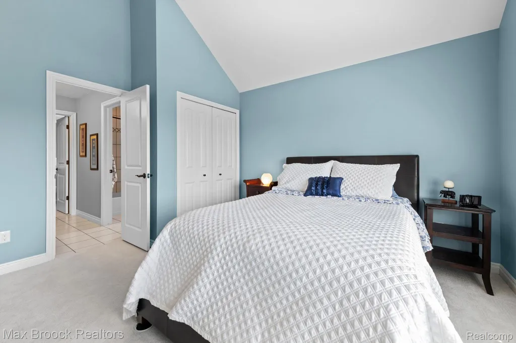 10812 Waterfall Court Green Oak Township MI 48178