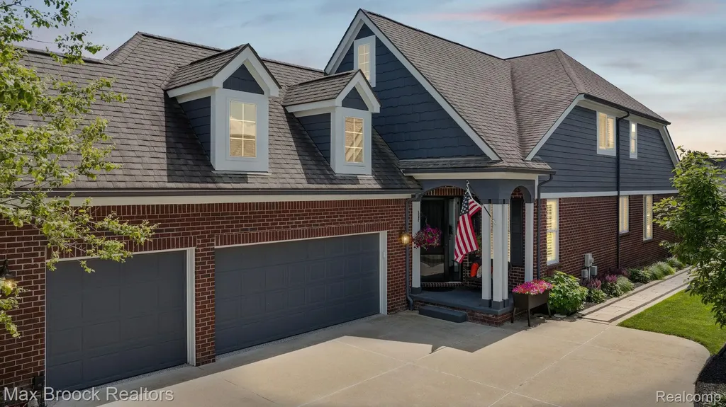 10812 Waterfall Court Green Oak Township MI 48178
