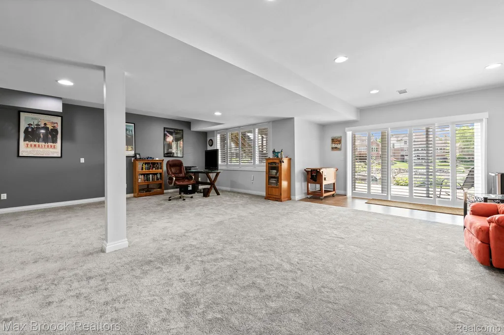 10812 Waterfall Court Green Oak Township MI 48178