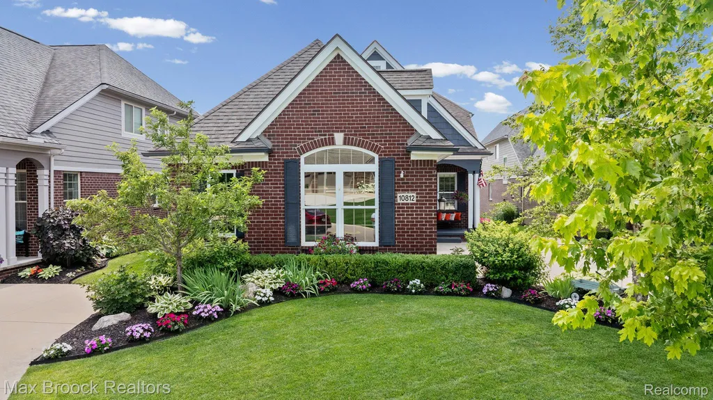 10812 Waterfall Court Green Oak Township MI 48178