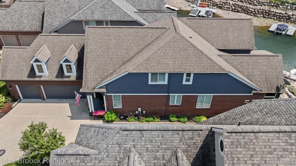 10812 Waterfall Court Green Oak Township MI 48178
