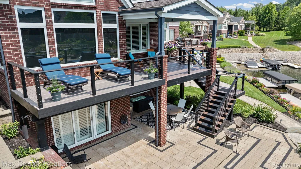 10812 Waterfall Court Green Oak Township MI 48178