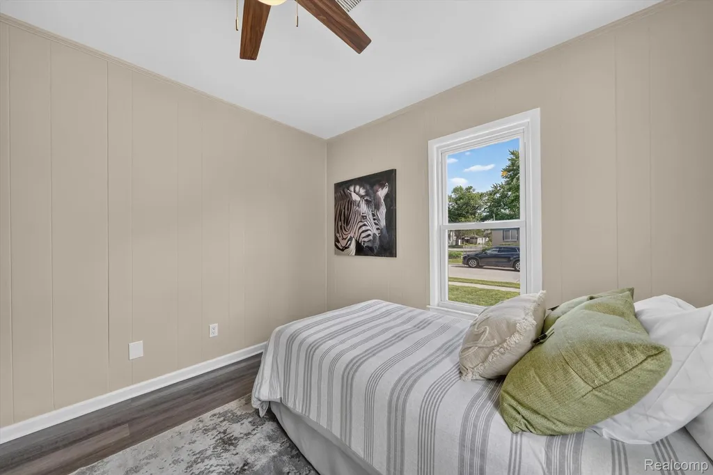 304 W Kalama Avenue Madison Heights City MI 48071