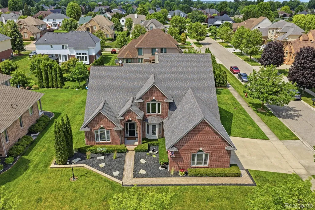 14257 Mandarin Drive Shelby Charter Township MI 48315