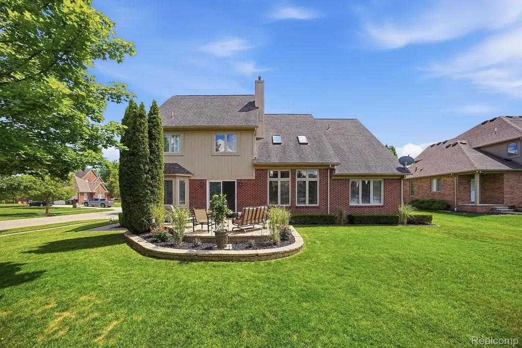 14257 Mandarin Drive Shelby Charter Township MI 48315