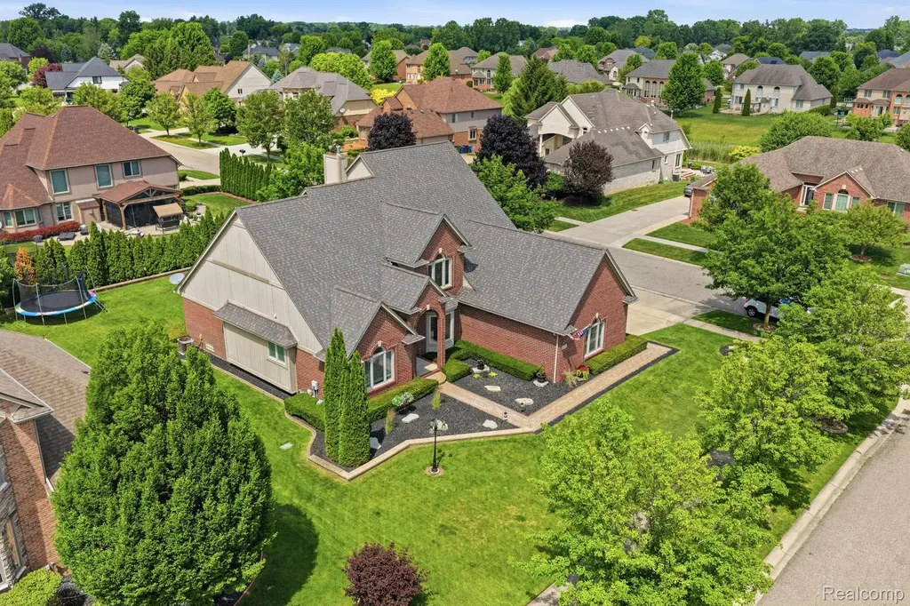 14257 Mandarin Drive Shelby Charter Township MI 48315