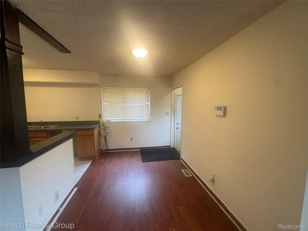18513 Centralia Redford Charter Township MI 48240