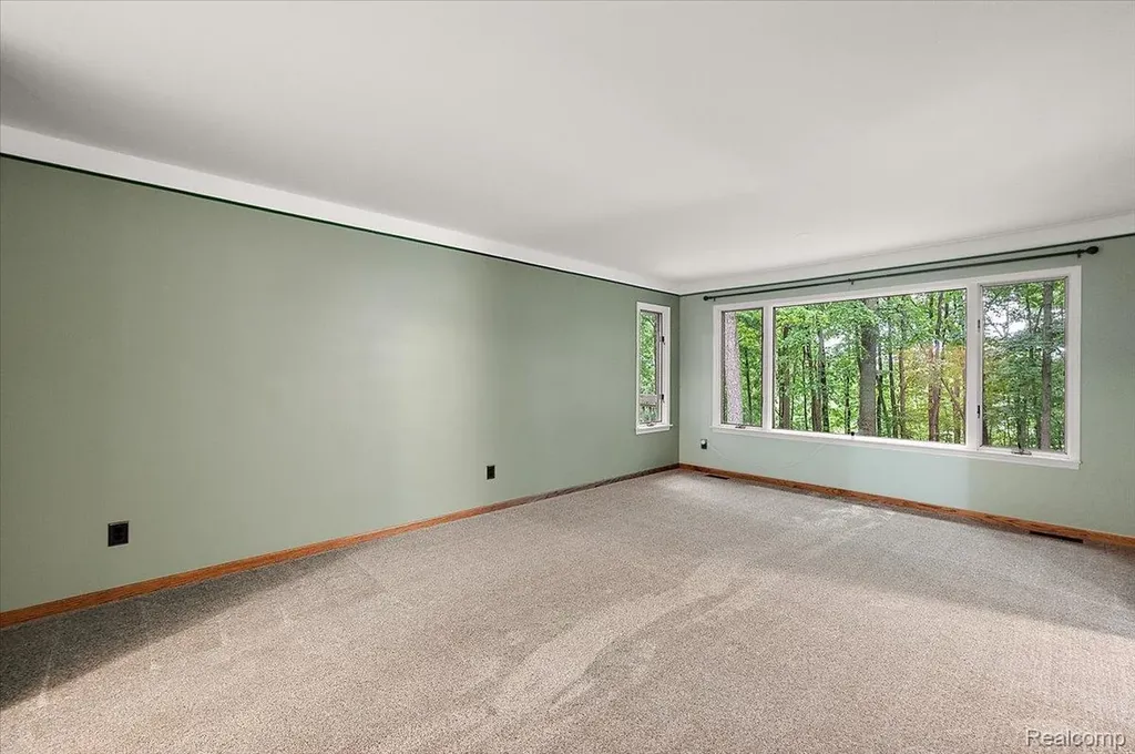 670 Rolling Acres Drive Brandon Charter Township MI 48462