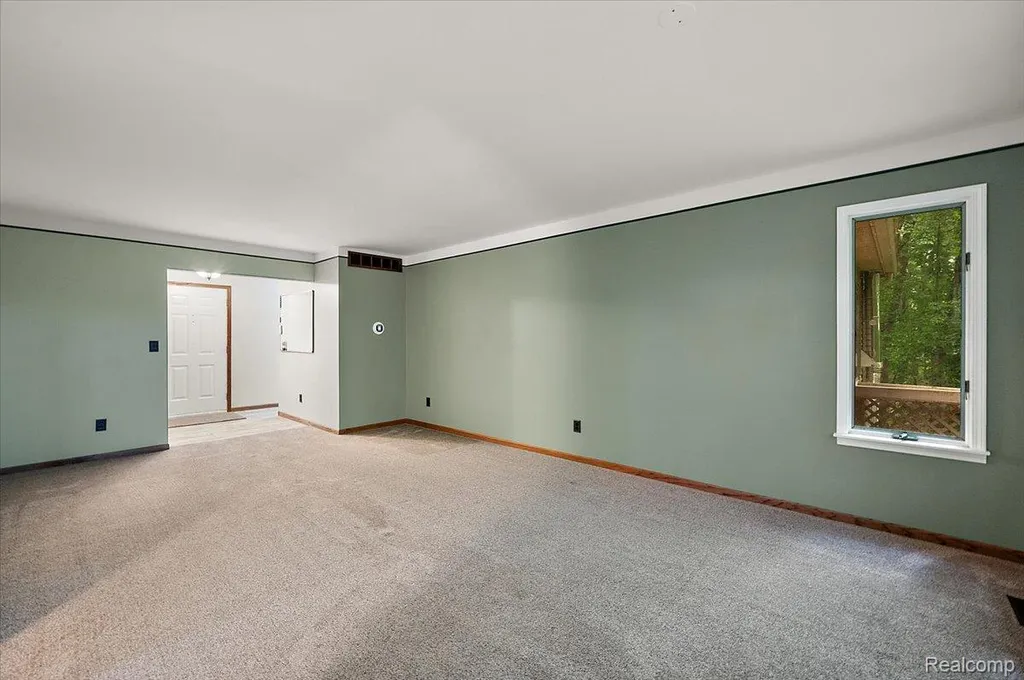 670 Rolling Acres Drive Brandon Charter Township MI 48462