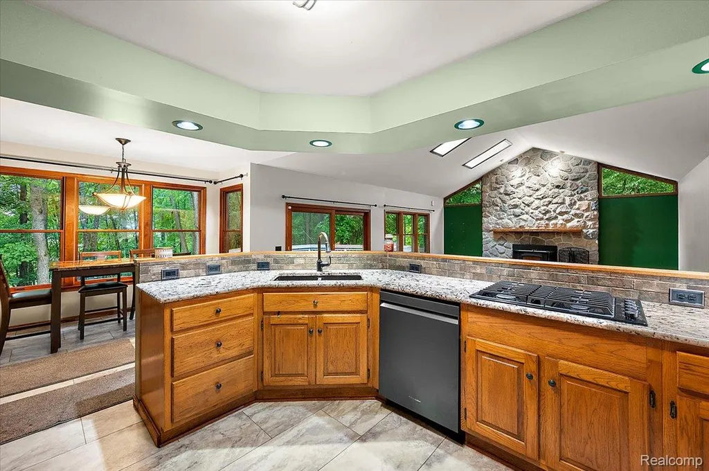 670 Rolling Acres Drive Brandon Charter Township MI 48462