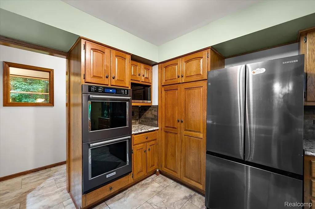 670 Rolling Acres Drive Brandon Charter Township MI 48462
