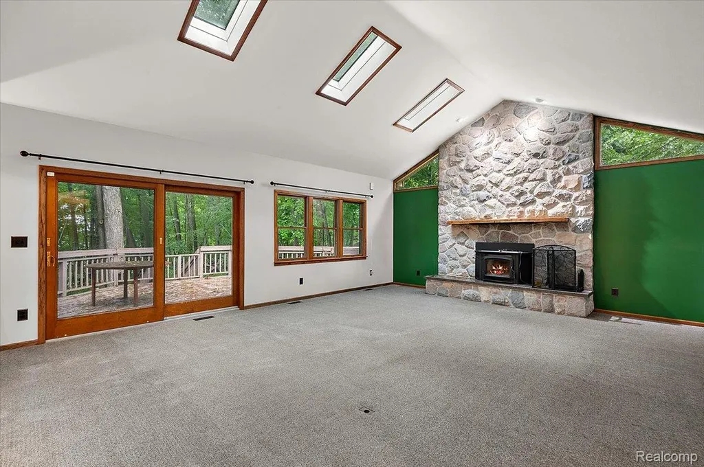 670 Rolling Acres Drive Brandon Charter Township MI 48462