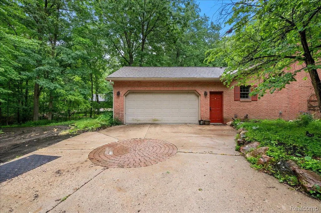 670 Rolling Acres Drive Brandon Charter Township MI 48462