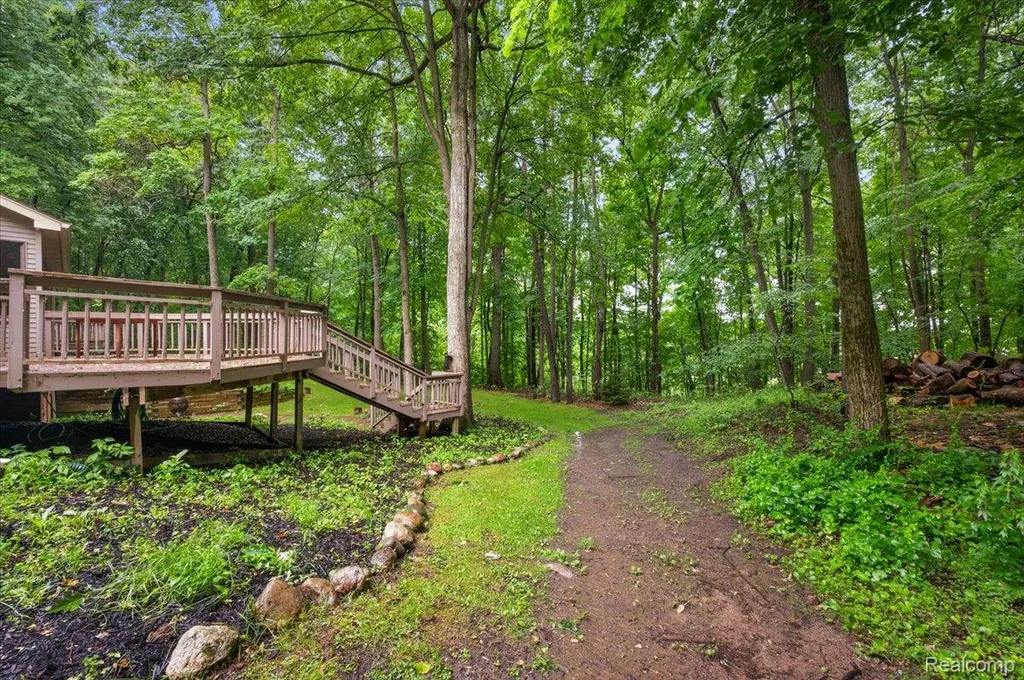 670 Rolling Acres Drive Brandon Charter Township MI 48462