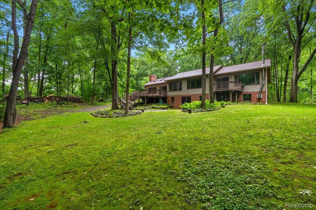 670 Rolling Acres Drive Brandon Charter Township MI 48462