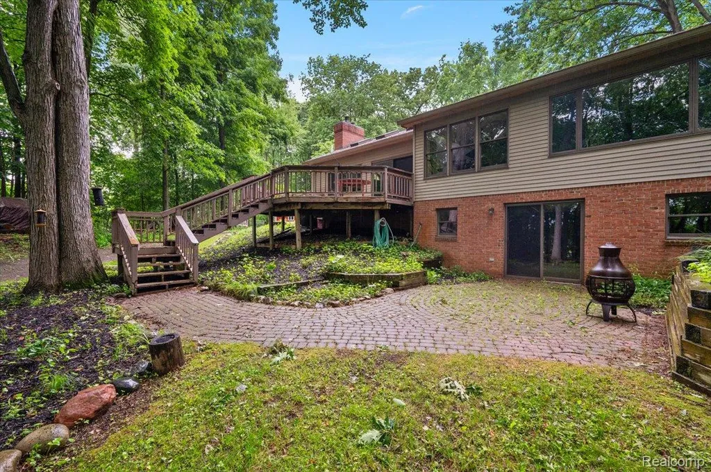 670 Rolling Acres Drive Brandon Charter Township MI 48462
