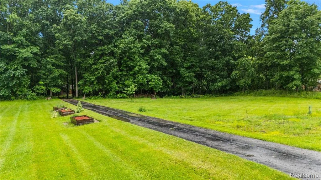 670 Rolling Acres Drive Brandon Charter Township MI 48462