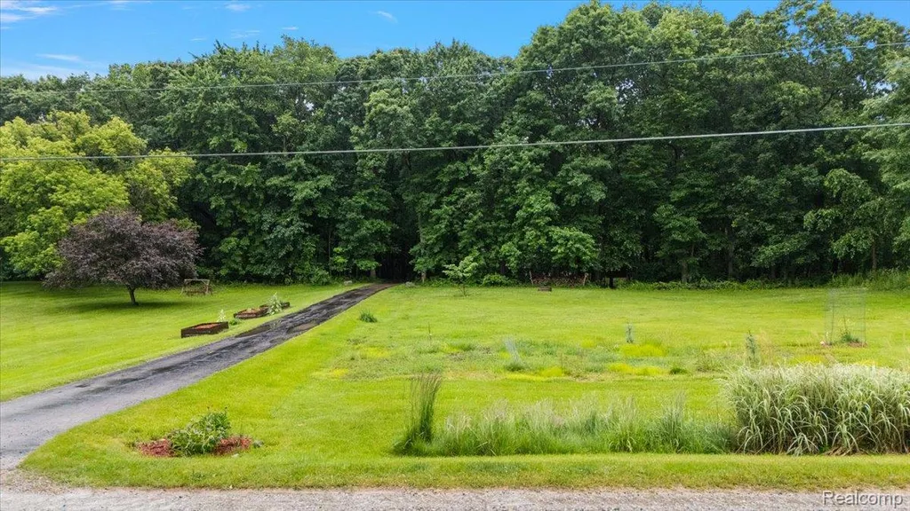 670 Rolling Acres Drive Brandon Charter Township MI 48462