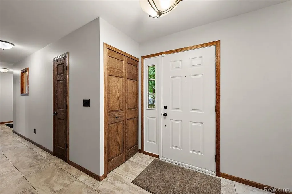 670 Rolling Acres Drive Brandon Charter Township MI 48462