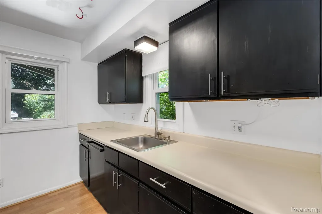 1732 W Liberty Street Ann Arbor City MI 48103