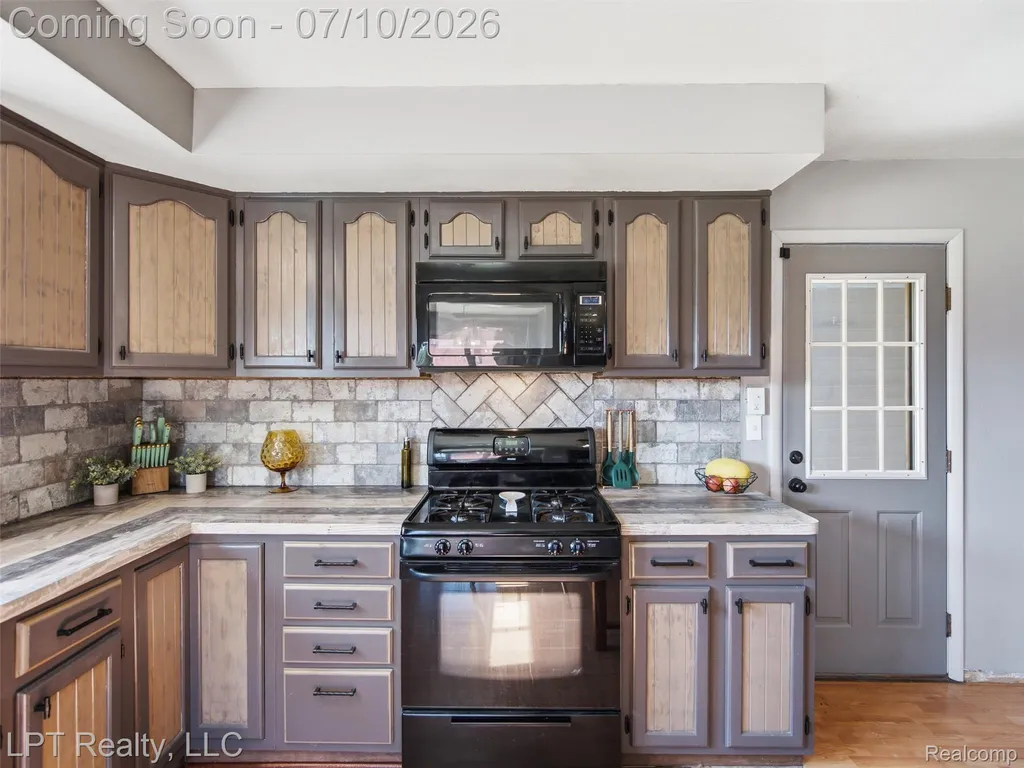 600 Fowlerville Road Handy Township MI 48836
