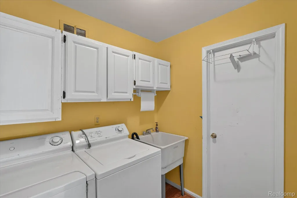 11219 Academy Court Plymouth Charter Township MI 48170