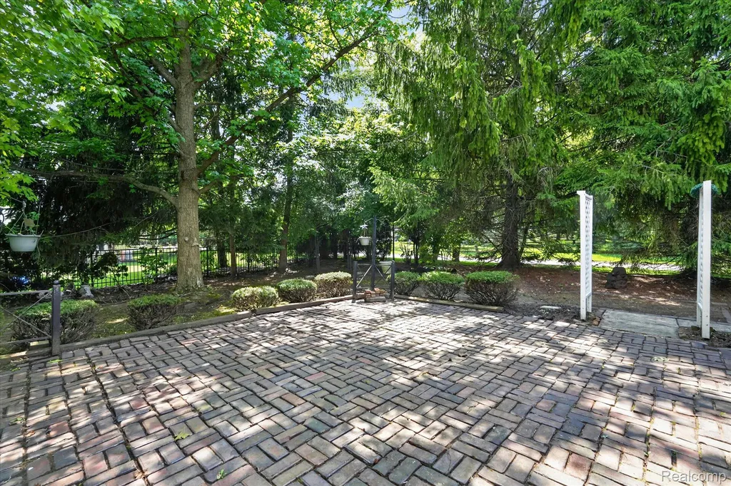 11219 Academy Court Plymouth Charter Township MI 48170