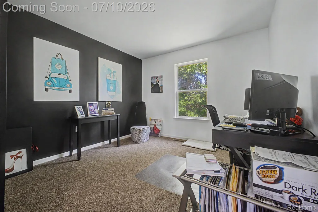 33480 Birchlawn Westland City MI 48185