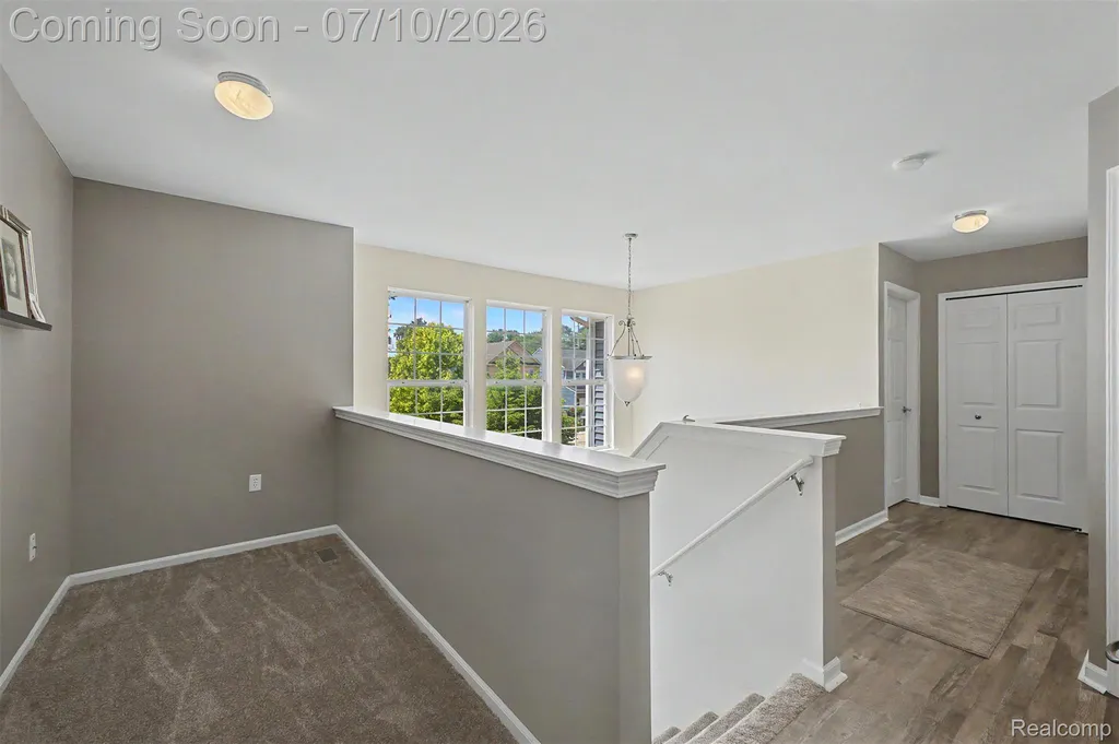 33480 Birchlawn Westland City MI 48185