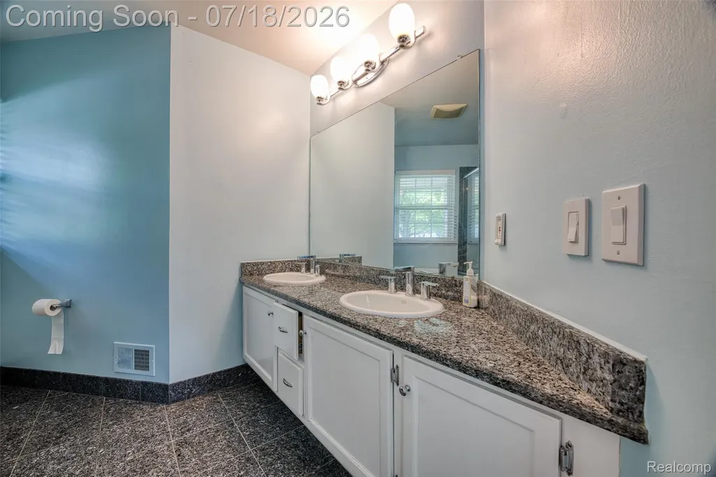 7482 Sheffield West Bloomfield Charter Township MI 48322