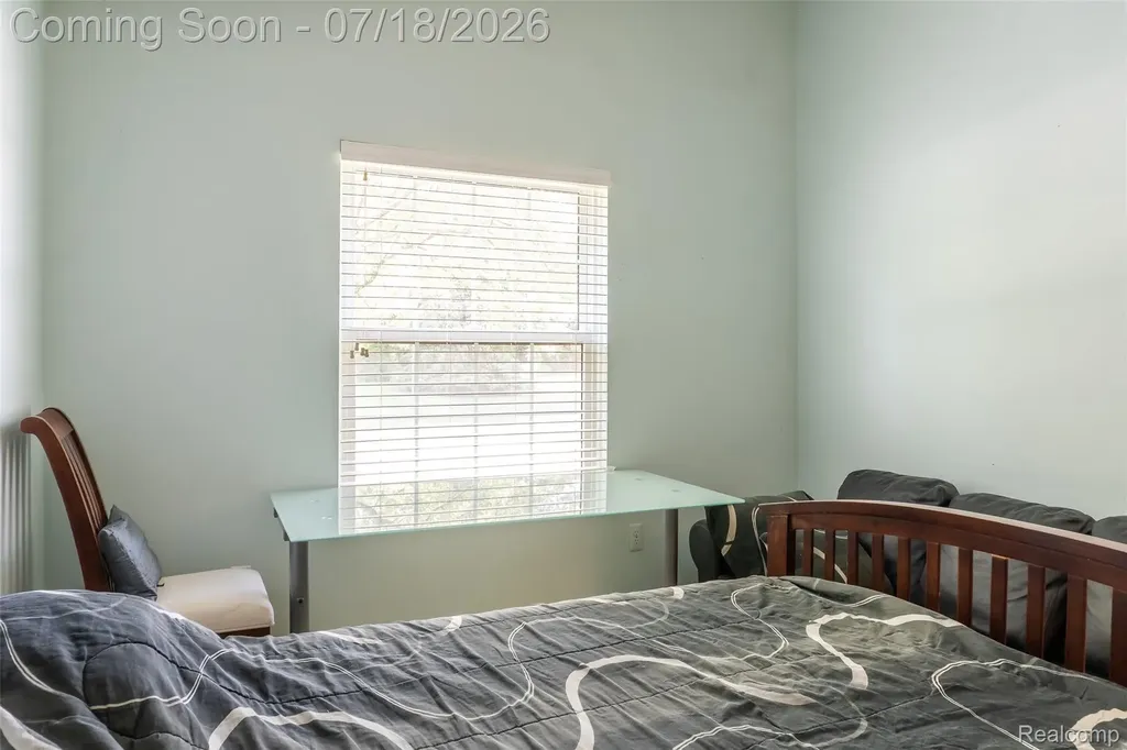 7482 Sheffield West Bloomfield Charter Township MI 48322