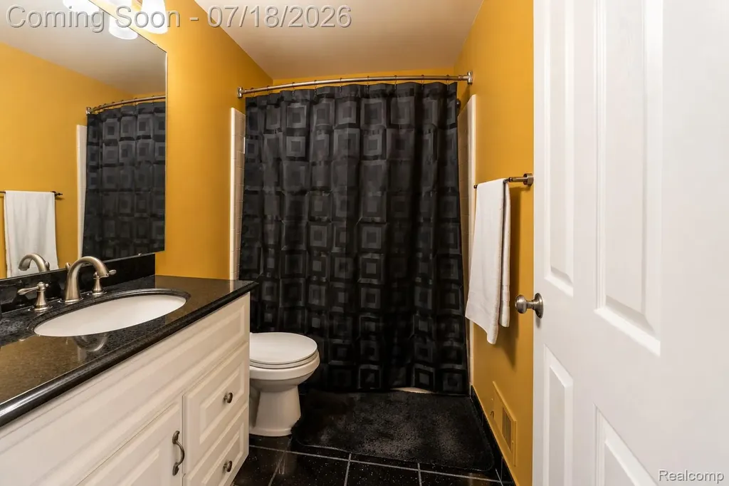 7482 Sheffield West Bloomfield Charter Township MI 48322
