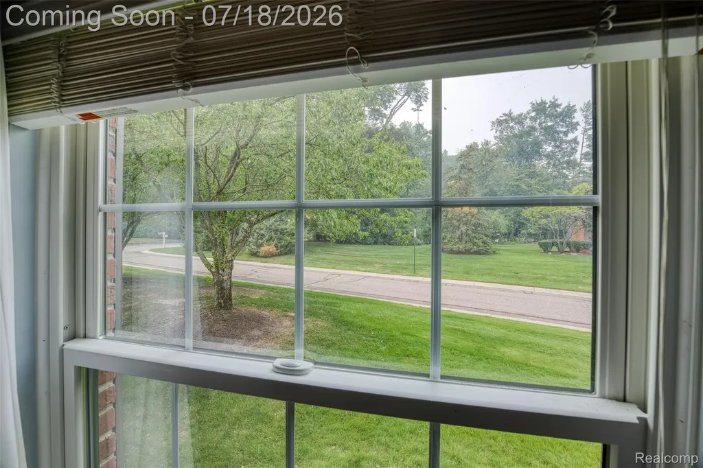 7482 Sheffield West Bloomfield Charter Township MI 48322