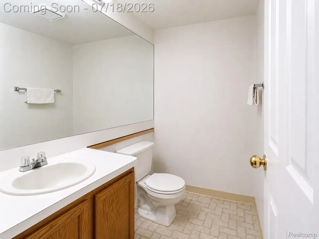 7482 Sheffield West Bloomfield Charter Township MI 48322