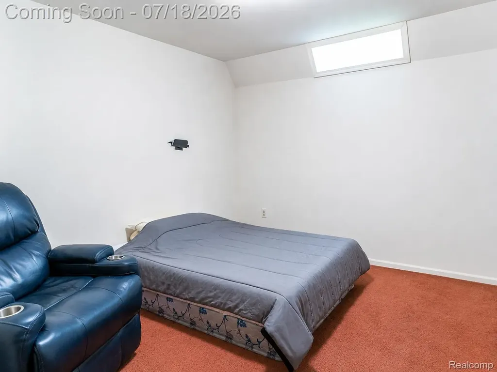7482 Sheffield West Bloomfield Charter Township MI 48322
