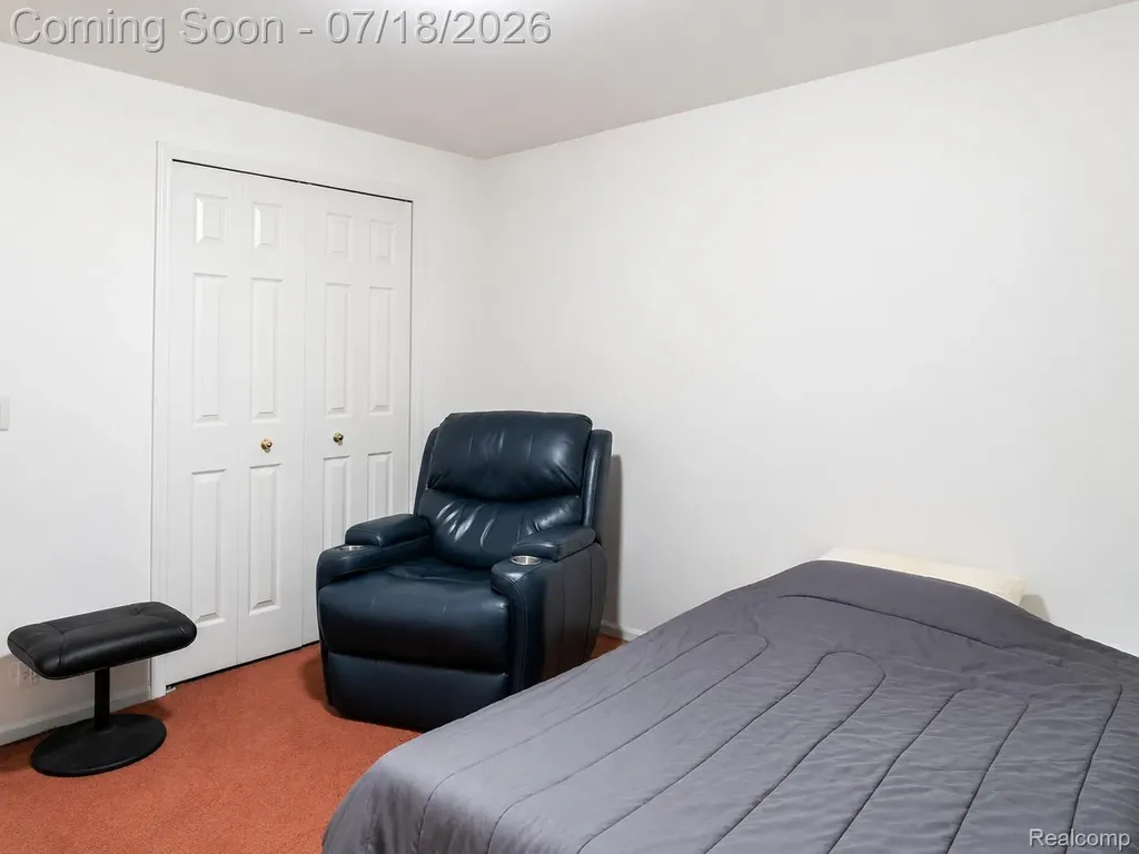 7482 Sheffield West Bloomfield Charter Township MI 48322