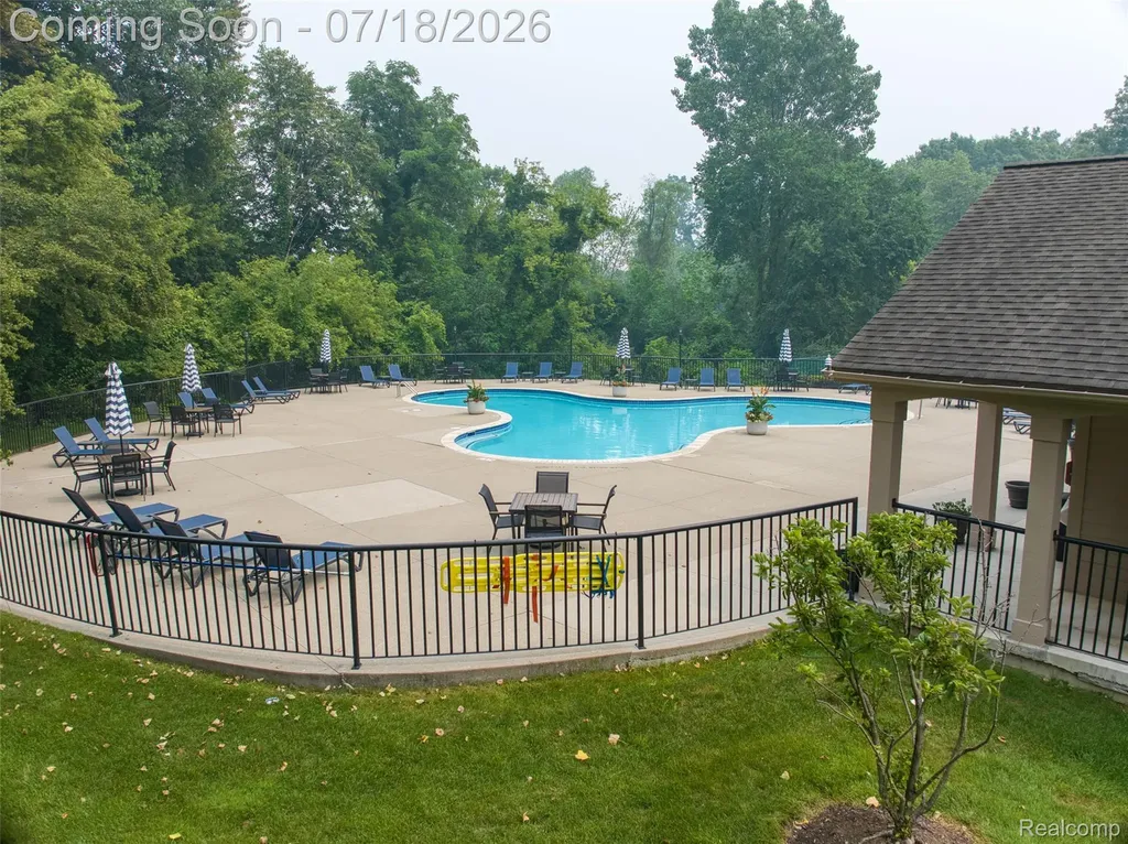 7482 Sheffield West Bloomfield Charter Township MI 48322