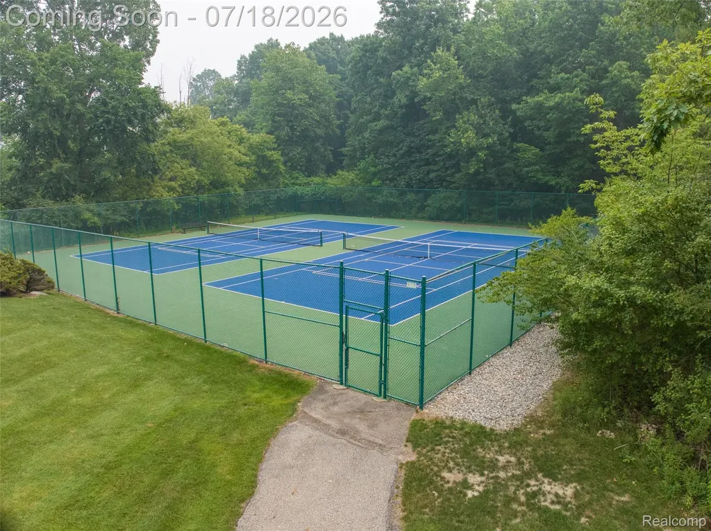7482 Sheffield West Bloomfield Charter Township MI 48322